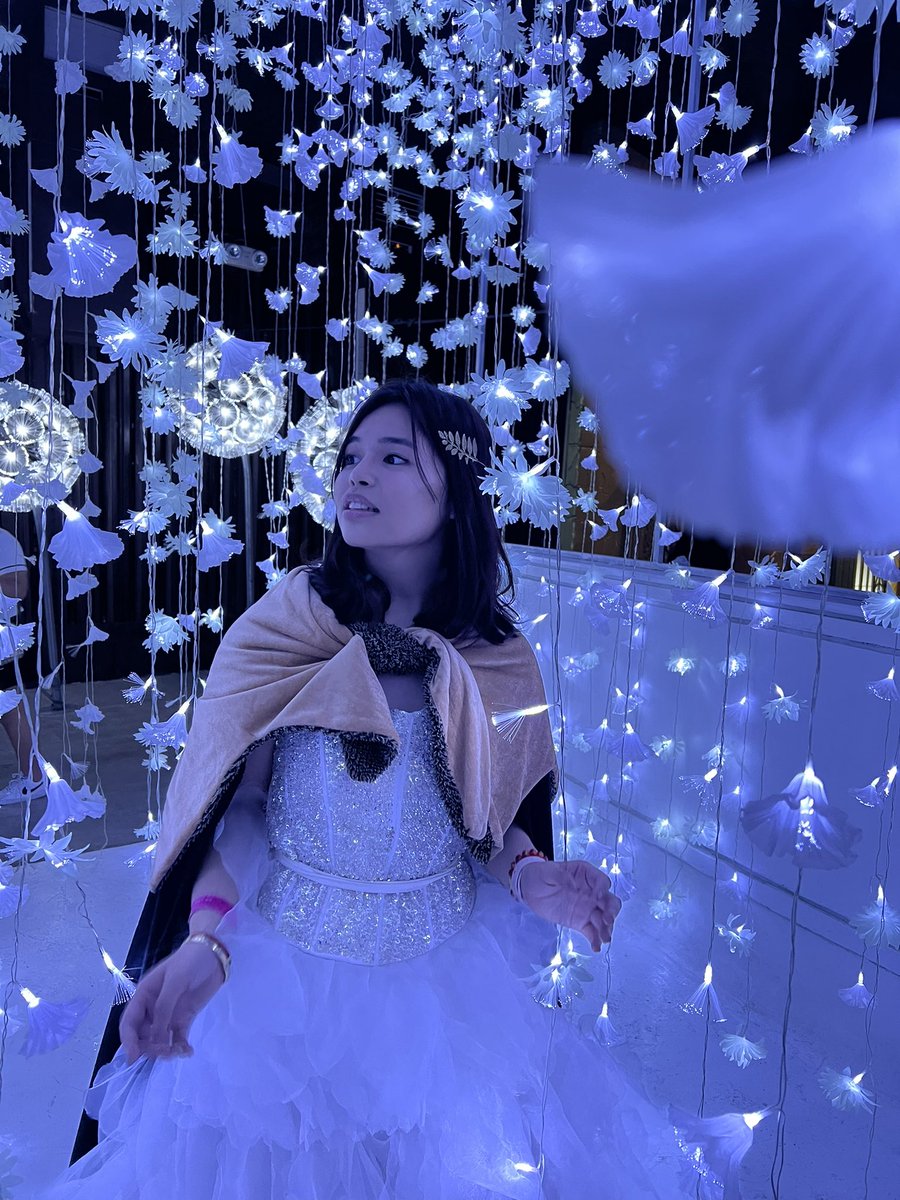 iamnowriter27's tweet photo. "I am living in my own fairytale." https://t.co/1N2BbgMyaD