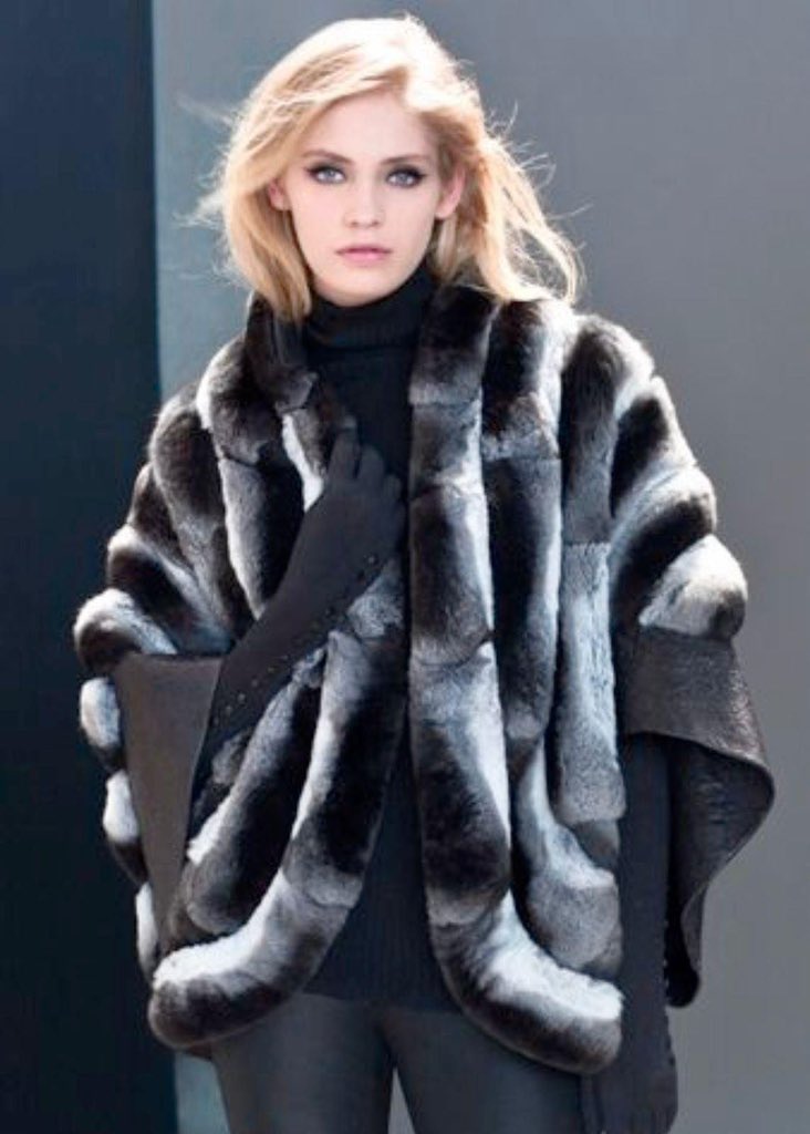 #winter #2022winter #furcoat #furfashion #furlover #luxury #luxurycoat #chinchillafurcoat