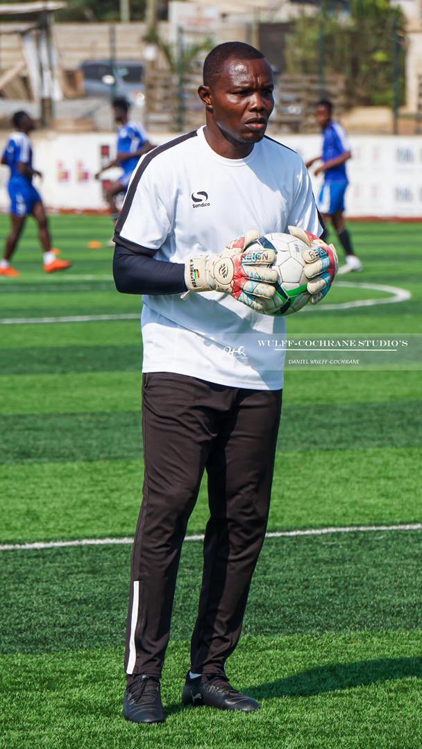 AccraGtOlympics's tweet photo. Happy Birthday to our goalkeeper’s trainer and former captain, Richard Kingson. Top top DADE!!
#DADE #Emashie https://t.co/s5yaTITstE