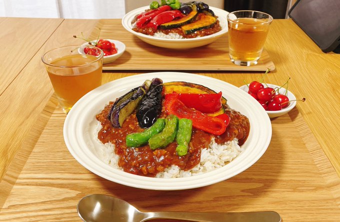 今日は夏野菜カレーのtwitterイラスト検索結果