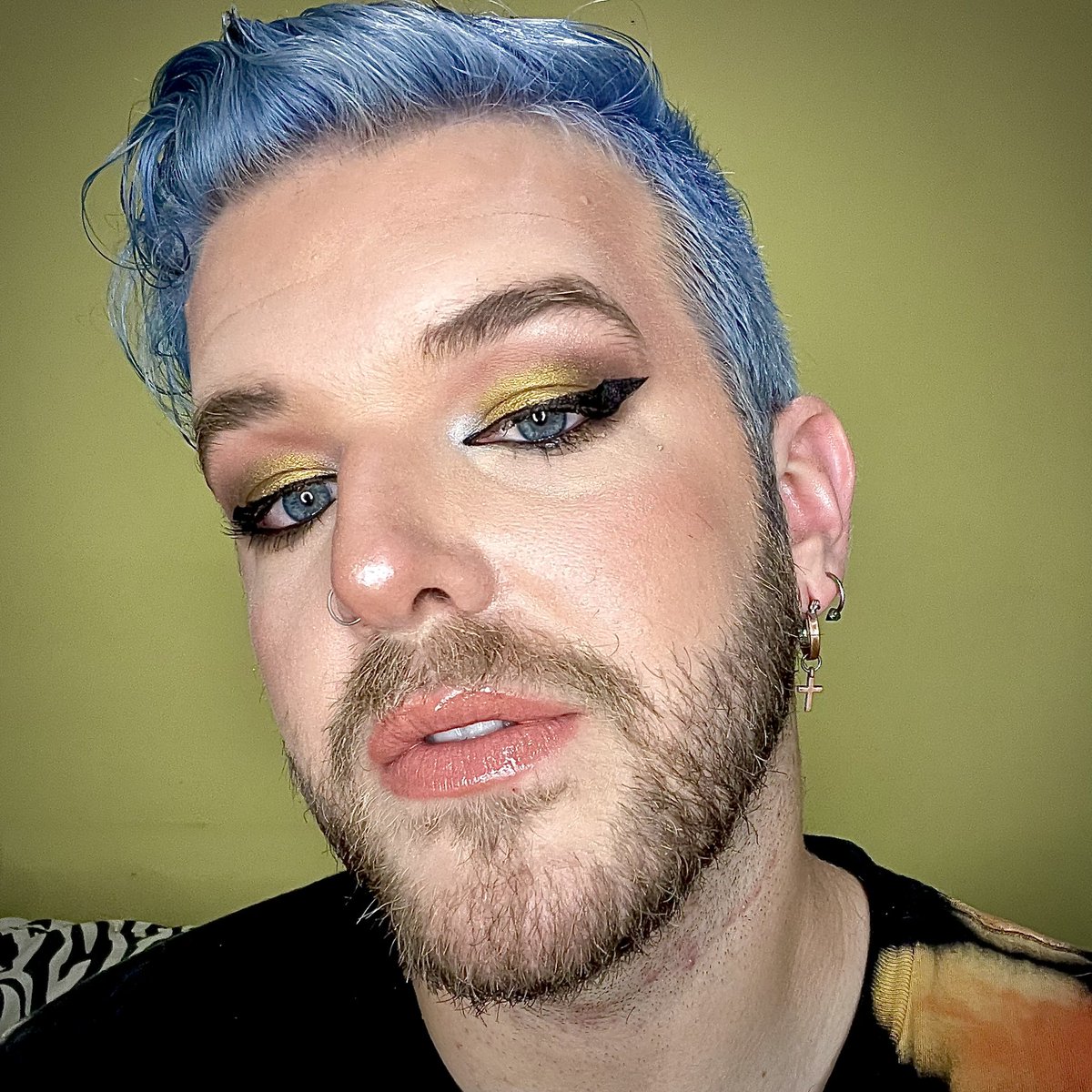 CAD1991's tweet photo. The spicy look I created with @Jaclynhill “Dear Mom”/ “Luxe Legacy” palette from @jaclyncosmetics 
:
#makeup #makeuplover #makeupartist #beauty #gorgeous #lgbt #LGBTQ #pride #Pride2022 #gemini #PrideMonth #GayPrideMonth #jaclyncosmetics https://t.co/cisb5QtUc9