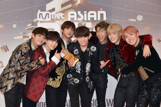ChristalieBea's tweet photo. @blackswanph_ happy 9th anniversary boys! wishing for more years with you. ♡ @BTS_twt https://t.co/K6kr9KgpwP