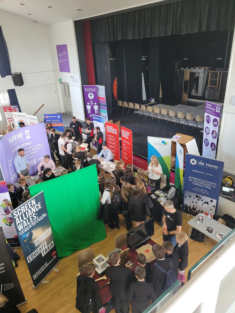JoEvansMonRCT's tweet photo. Great start to the Careers Fair at @chepstowschool. A huge thanks to all employers taking part today, helping to enhance students knowledge of the World of Work. @CareersWales #greatday #inspiring @opportunities https://t.co/yca0CXjT5r