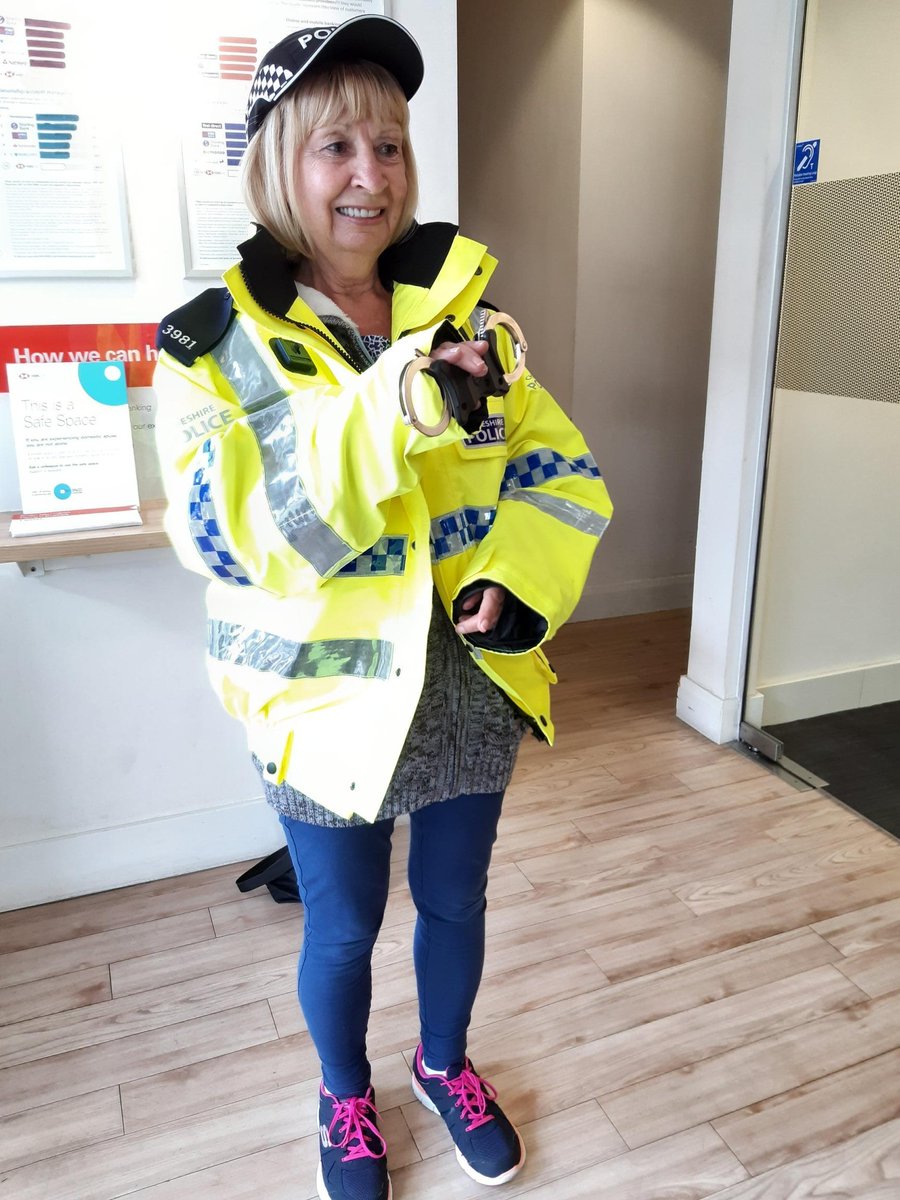 cheshirepolice's tweet photo. We hadn't been at HSBC in Runcorn for 5 minutes when this young lady joined the team! The Cyber Crime Team are here all day to provide cyber crime advice and support. #cheshirepolice #cyber # hsbc #stopthinkprotect https://t.co/qZweCkECTm