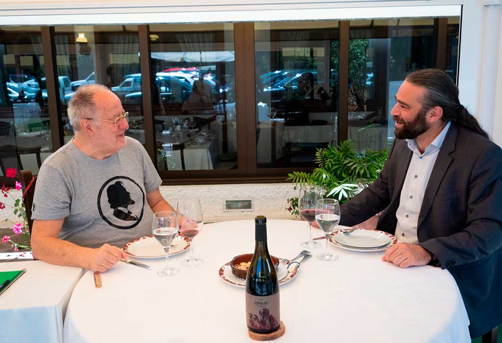 Jonay Ríos: “Un abogado de oficio debe proteger al débil en igualdad de condiciones que al más pudiente”
✅ Nuestro compañero <a href="/JonayRios/">Jonay Ríos Torres</a> diputado 1ºdel Colegio y Presidente de la Comisión del TO, es entrevistado en <a href="/diariodeavisos/">Diario de Avisos</a> 
buff.ly/3mHL62f