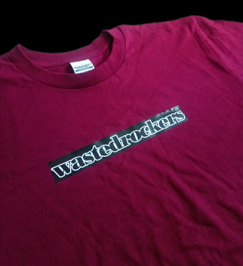 wastedrockers1's tweet photo. kaos "Wasted Rockers Logo Maroon" (2022).

Tag: New States Apparel heavyweight. Ukuran standar Eropa.

Ukuran tersedia:
- L (75 cm x 56 cm)
- M (72 cm x 51 cm)

Harga: Rp140.000. Minat? DM.

#WastedRockersClothing #WastedRockersMerchandise #WRMerch https://t.co/Wnjkpb4j2b