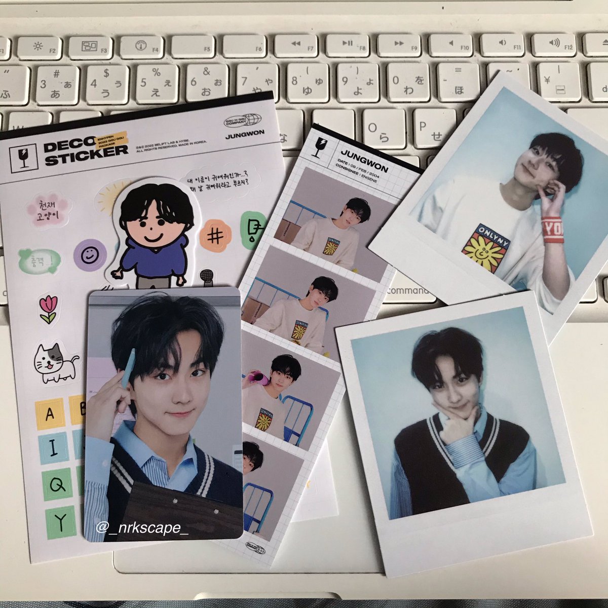 _nrkscape_'s tweet photo. 「 wts || lfb || ph 」  🛒  • #nrksales 

꒰  ggu ggu mem set ☻ ꒱
    Sunoo &amp; jungwon

⠀    — mint condi • onhand 
⠀ ⠀— payo • 48hrs dop 
⠀ ⠀— reply / dm to claim 
      —  120 ea + pf 
      — read carrd b4 claiming 
            < https://t.co/vhCN9HuQ1q > https://t.co/VIKfMig2Ia