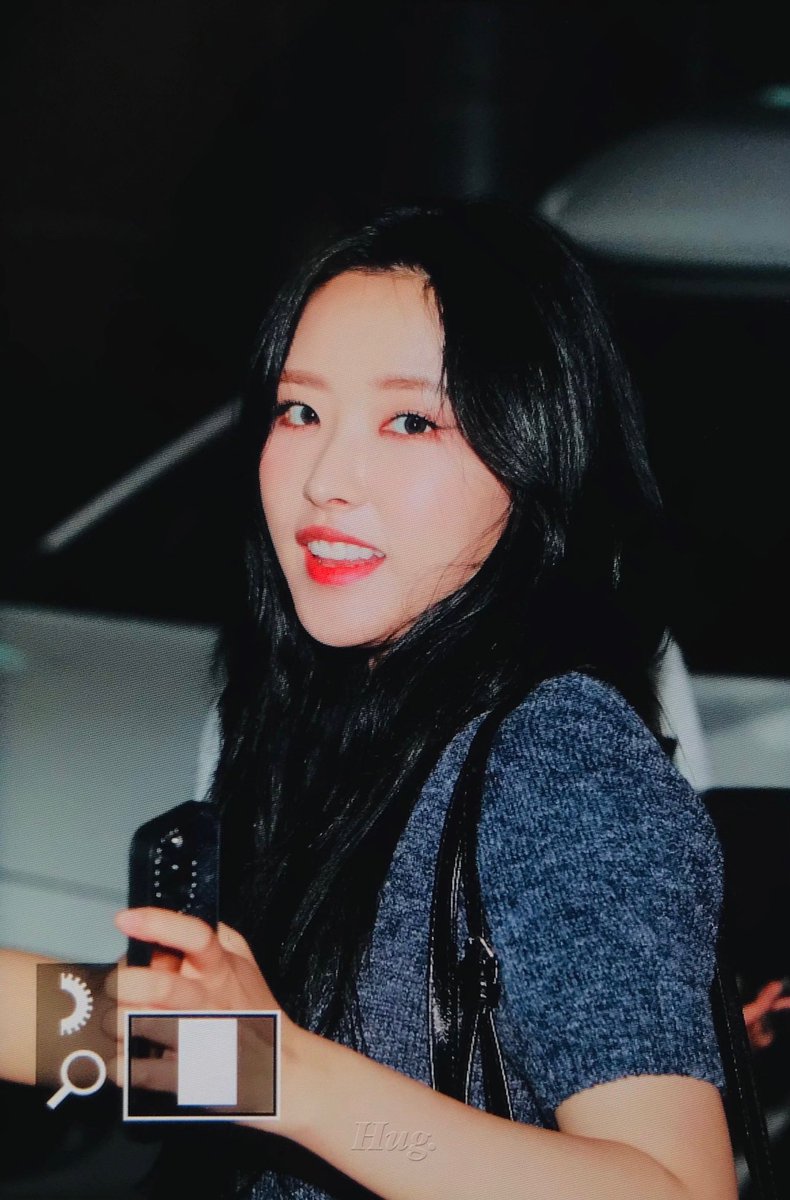 Hug_1113's tweet photo. 220613 프리뷰

#이달의소녀 #올리비아혜
#손혜주 #혜주
#LOONA #OliviaHye https://t.co/UIgNcUhk39