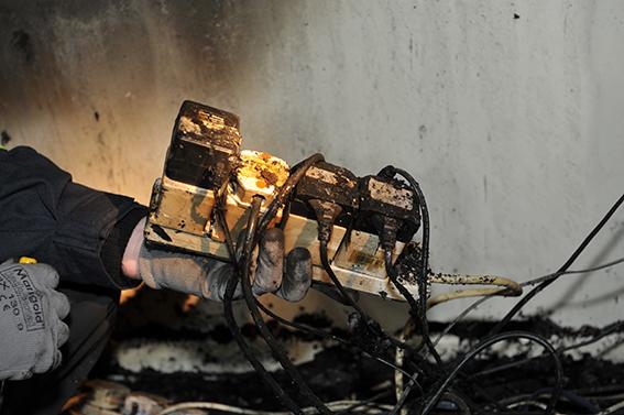 WYFRS's tweet photo. Regularly #workingfromhome? 💻

🔥 Don’t overload plug sockets
🔥 Watch out for signs of plugs getting hot or showing signs of scorching.

#HomeSafetyWeek 🧯

You can find more tips on our website: https://t.co/c75UhE7xQF
Read less https://t.co/GUnT1haI4O