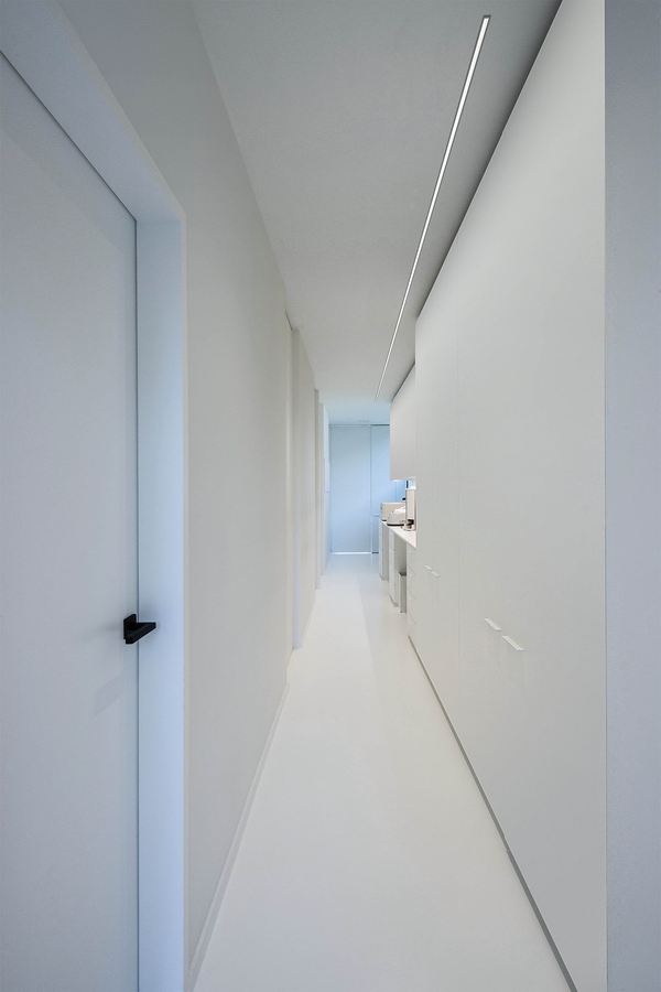 AndeoDesign's tweet photo. #Andéo vous propose des profilés lumineux de toutes formes, dimensions et coloris.
N'hésitez pas à nous rendre visite dans notre showroom de #tournai
https://t.co/NekwxhmWaO
#magasindeluminaires #conseillerenluminaires #eclairagiste #specialisteeneclairage #luminairedesign https://t.co/YLo7FUZewE