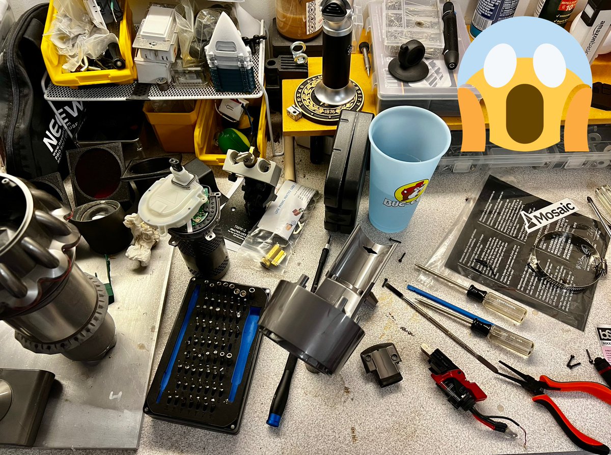 toddanglin's tweet photo. Dyson cordless vacuum stopped working. Problem: broken trigger ๐คฌ Solution: 3D print new trigger ๐
After some tricky repair surgery, Dyson works again and has a custom green trigger. ๐ #practicalprints #3Dprinting https://t.co/ZsyWHpIgRg