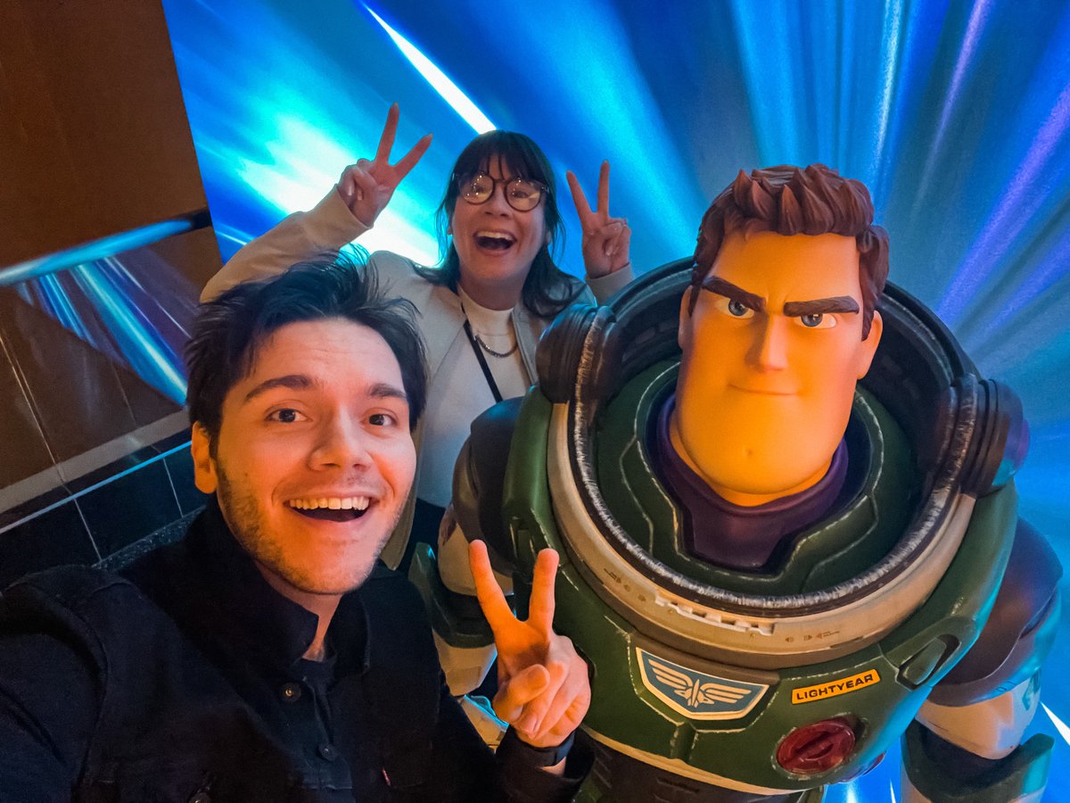 JFerrarelli's tweet photo. They say never meet your heroes. But they said nothing about the real men that inspire the toys. https://t.co/3jDkEEXmP9