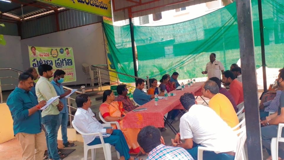 hmwssbdgmsguda's tweet photo. @HMWSSBOnline Sir, Attending 4th phase  Pattanna Pragathi Programme at Venkataraya nagar park ward no 14 along with Hon'ble Corporator,  Commissioner Nizampet Municipal Corporation along with Manager under Nizampet section Sub Division 1 O&amp;M Div XXIII https://t.co/XrfVwM1pQD