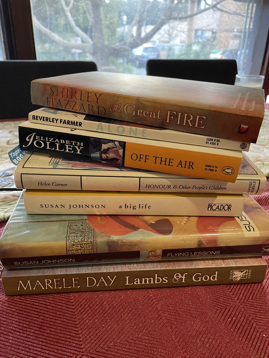 RobyneYoung7's tweet photo. So yesterday I bought books by Aus women writers instead of wine at #RutherglenWineryWalkabout but I may well get very drunk on their fine words. #BeverleyFarmer #ElizabethJolley #HelenGarner @sjreaders & #MareleDay https://t.co/N18ZCTrKnD