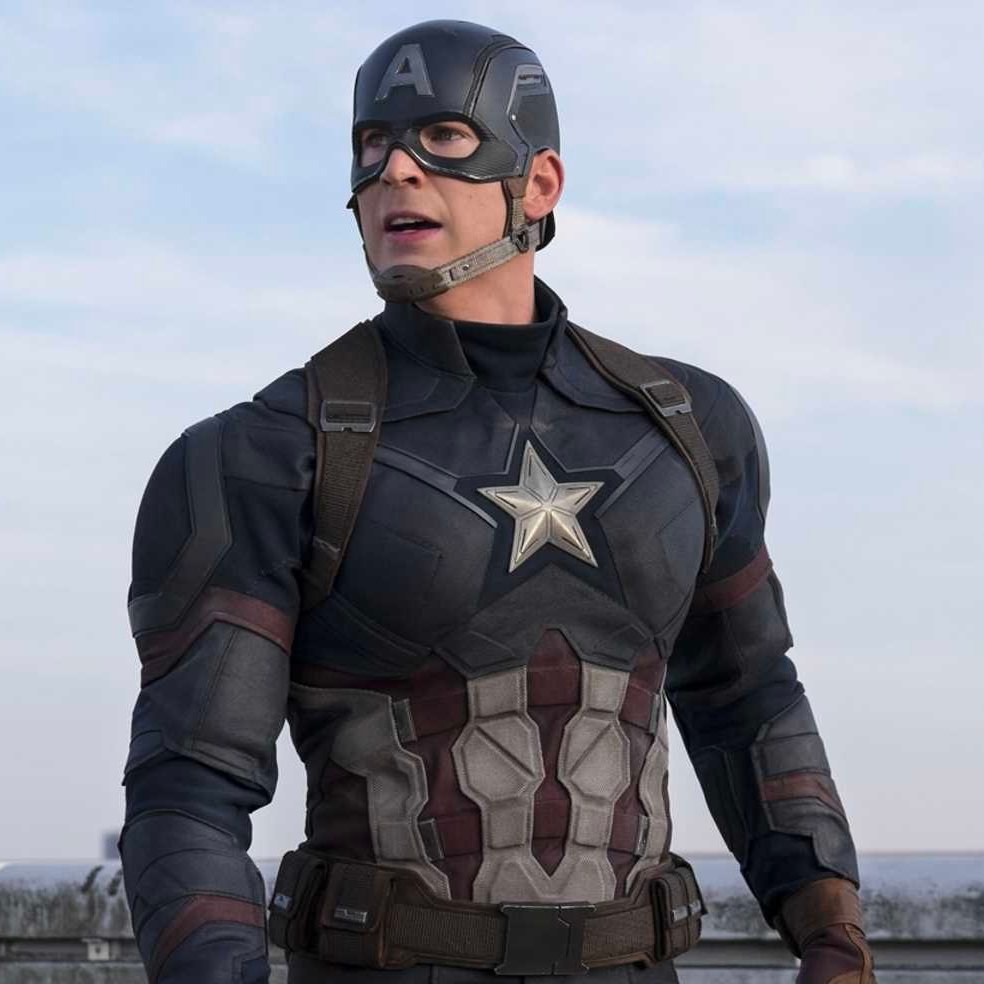 screentime's tweet image. Chris Evans says he's 'proud' of Anthony Mackie for taking over as Captain America

"No one better to do it ... he honestly does it justice ... I can’t wait to see what they do in the future with it"

(via @djkevlar)