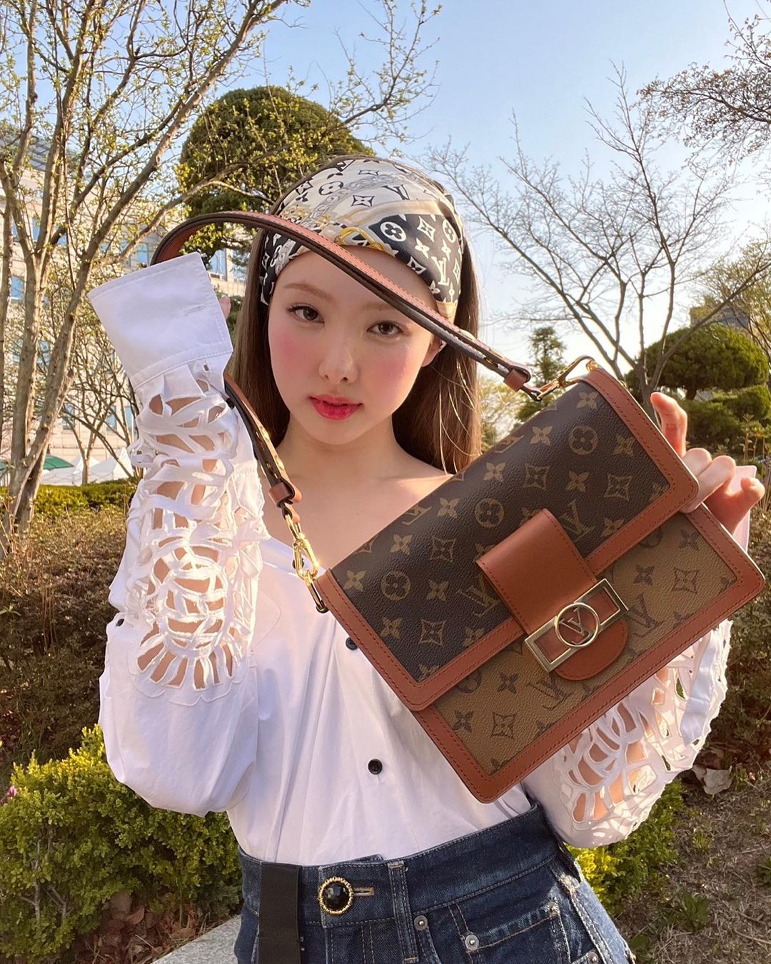 SK on X: Nayeon's Twicetagram update My Dauphine bag🤎 #TWICE