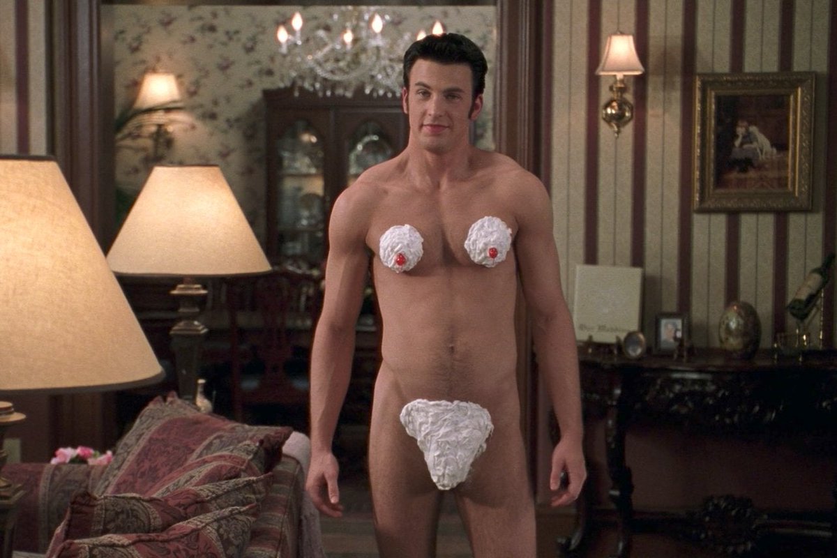 Happy Birthday to the acting superstar & young legend,   What\s your favorite Chris Evans role? 