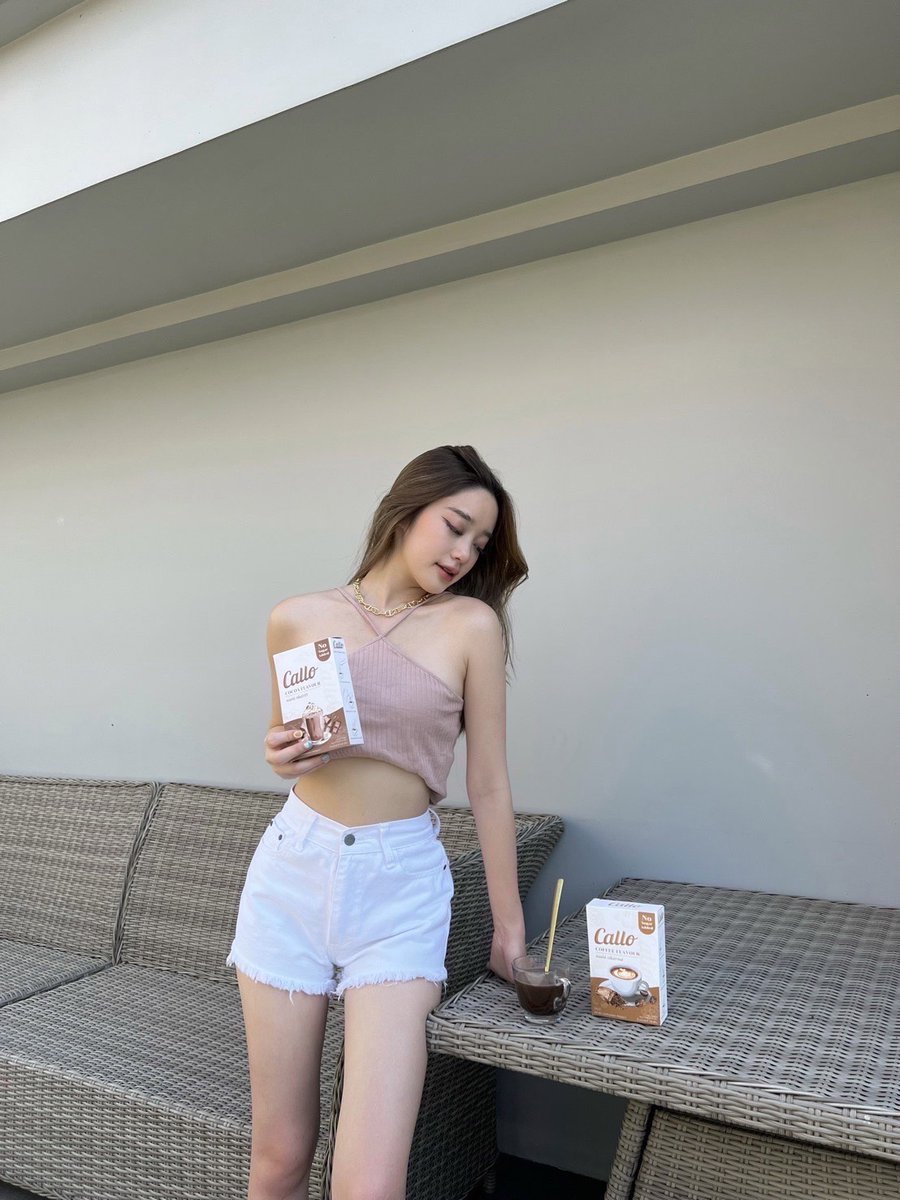 Callothailand's tweet photo. คุณบีมก็เลือกดื่มเครื่องดื่มของเรา ขอบคุณมากนะคะ✨💖

 ✅CALLO เครื่องดื่มคุมหิว ทดเเทนความหวาน เเคลน้อยตอนนี้มีโปรอยู่น้า

1 กล่อง = 390฿
2 กล่อง = 690฿
3 กล่อง 999฿
5 กล่อง 1599฿ 

🍫โกโก้ = 50kal
☕️กาเเฟ = 60kal

✨ SHOPEE 〰︎ https://t.co/7pNPAkScFp https://t.co/tQc1kIUROz