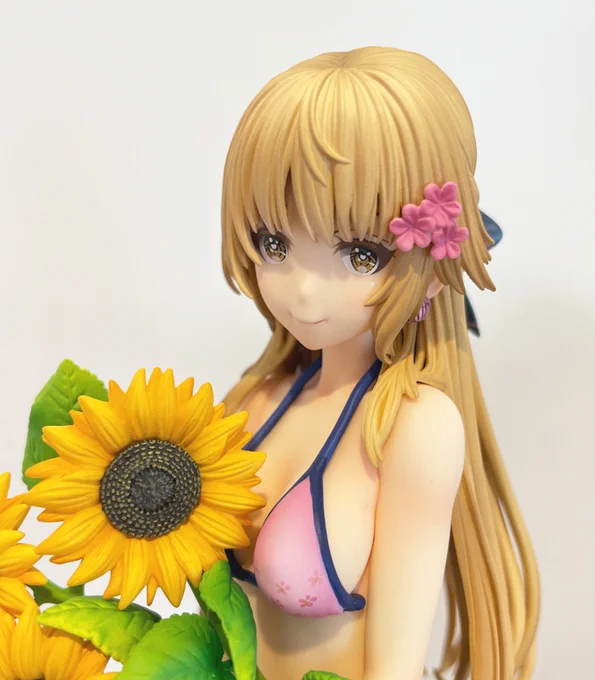 先週発売しました、ダイキ工業『ひまわり少女 百瀬くるみ』PVC塗装済み完成品のサンプル頂きました
とても丁寧に作られていて、可愛いです🌸 