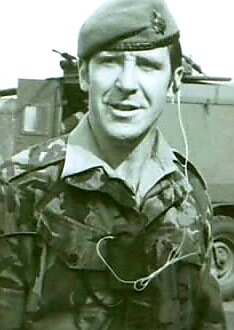 Jamies73's tweet photo. 40 years ago this night &amp; into the dawn of tomorrow. 2 Scots Guards assault Tumbledown Mountain in the Falklands. At Battles end 8 Scots Guardsmen &amp; 1 RE have paid the ultimate sacrifice. RIP Dad and colleagues 'Unita Fortior' @WarDiaryF82 @AlastairBruce_ @FalklandsinUK https://t.co/IHElJy4ju3