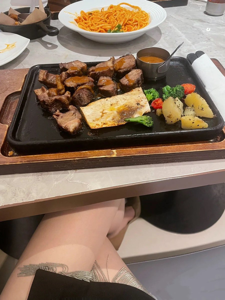 化身美食传播者 https://t.co/Vg5LAxTboW