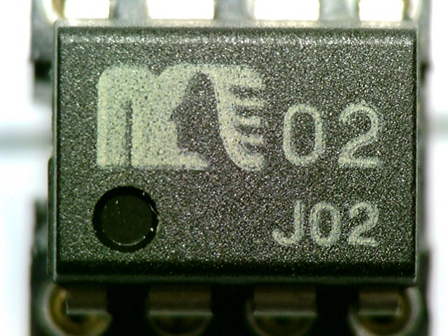 Microsoft_6666's tweet photo. MUSES03
製造時期違い2個
真贋不明ですが秋月で購入のMUSES02と比べてもおかしなところは見られないので本物かな

#オペアンプ
#MUSES03
#マイクロスコープ https://t.co/DljYXjNTOR