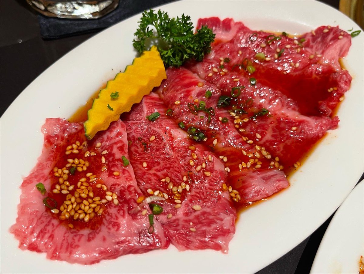 Grand Ginzado ชั้น1Hotel verve ทองหล่อ ยากินิขุร้านโปรดร้านเดิม วันนี้ลองสั่งบิบิมบับ อร่อยตกใจมาก ข้าวเค้ากรอบๆ สุดยอด ติดใจ ไม่เคยทานแบบนี้ร้านอื่น ส่วนเนื้อยังแนะนำตัวA1 Tokujyou karubi ลายมันแทรกสวยงาม นุ่ม ไม่คาว น้ำหมักเนื้อดี น้ำจิ้มอร่อย ชอบทุกอย่าง #อร่อยไปแดก <a href="/aroii/">@aroii บอกต่อ</a>