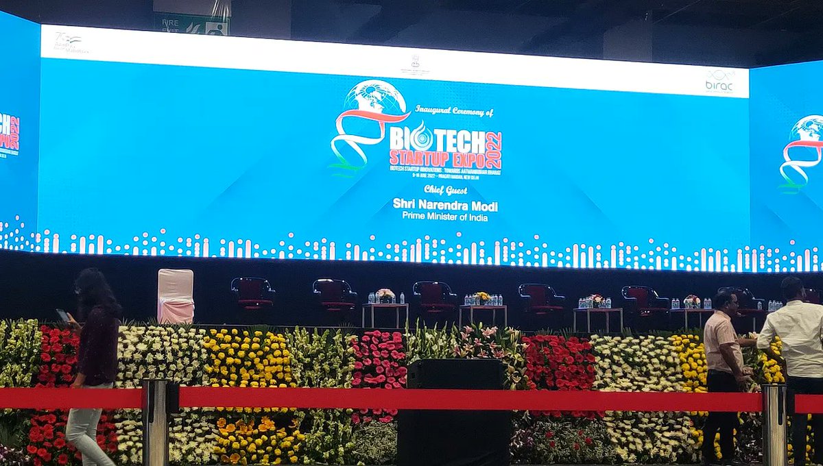 magicalpichem's tweet photo. Literally one of the biggest honour for our team to meet the hon'ble prime minister of india Shri Narendra Modi Ji and getting our product launched by the hon'ble central minister of dept. of science and technology Shri Jitendra ji, at the India's 1st Biotech startup Expo https://t.co/uO6RtrpR5A