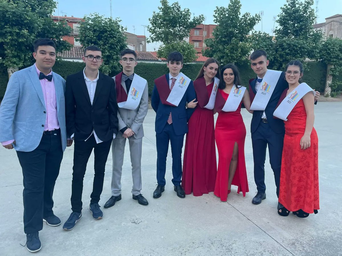 Colegio La Encarnación (Hijas de la Caridad). tweet media