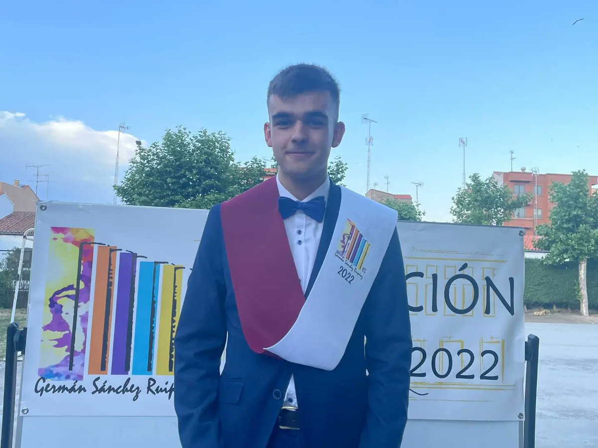 Colegio La Encarnación (Hijas de la Caridad). tweet media