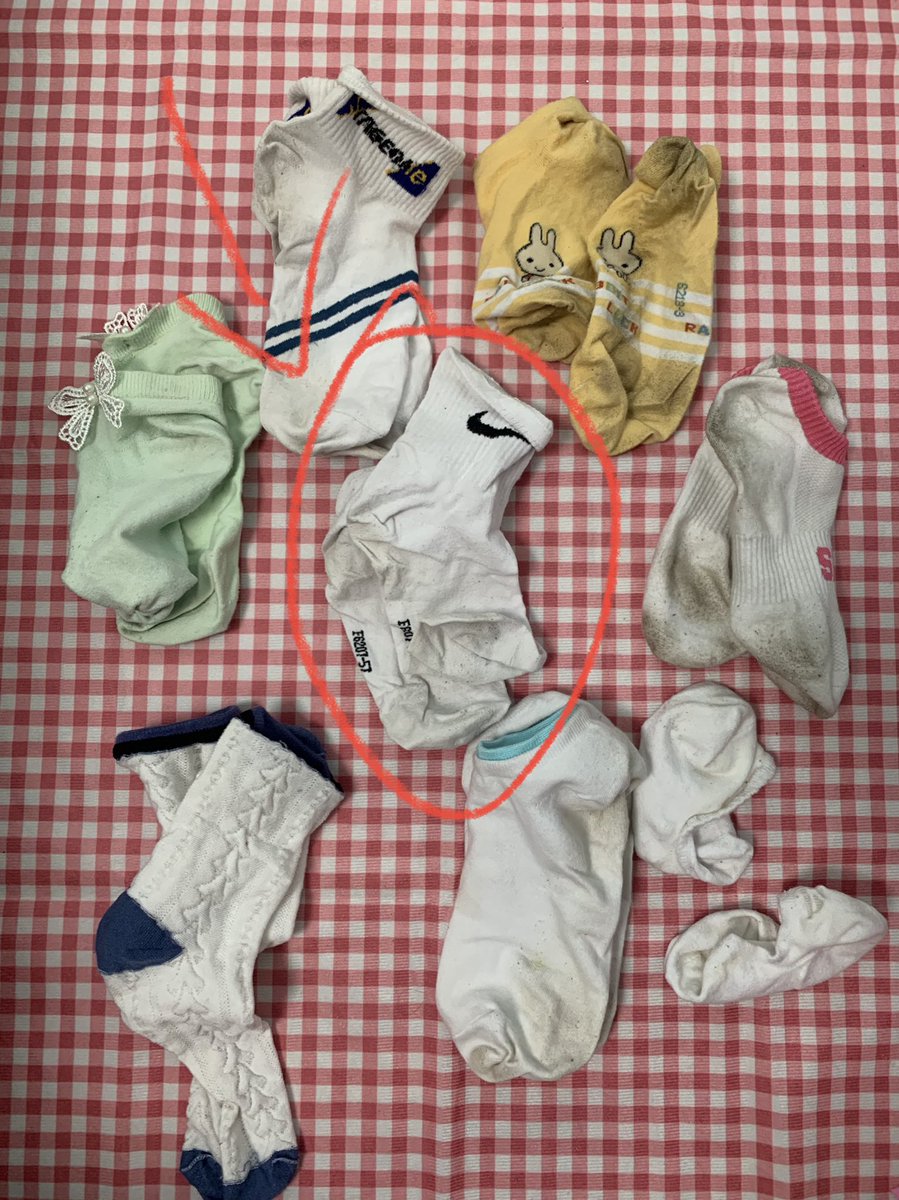 【杨同学系列】大二医学院女孩。目测身高169，闲鱼引流到微信，一顿话术攻击。直接让她把棉袜都穿脏再邮，因为加上微信朋友圈三天可见😧属于开盲盒，不知颜值。刚刚快递到货。按电话号查找到抖音帐号。感觉赚了哈哈。看来可以纳入长线合作女孩列表了。ps：除了已经预订的所剩不多💦💦 https://t.co/c2K2Og5HLx