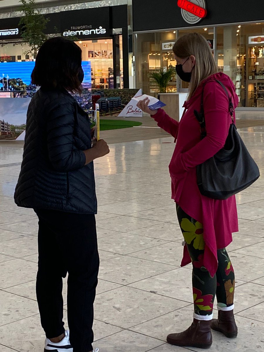 HelpOneHelper's tweet photo. Some of the memories captured at our fundraising book signing event on Saturday.

Thank you all for your support and participation. Hope you will join us again in the upcoming fundraising events. It’s all about empowering helpers.

#HelpOneHelper | #MoreThanAHelper https://t.co/XZSxzIDJBS
