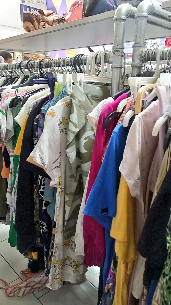 callmejassor's tweet photo. #CRAFTClimateAction #Day6of16
I take good care of my clothes and if I must, I buy second hand clothes to reduce my #CarbonFootprint #ClimateAction #16Days #IndividualClimateAction #WorldEnvironmentDay #PassionForthePlanet #OnlyOneEarth @crafteastafrica https://t.co/uNwLgi8Z4P