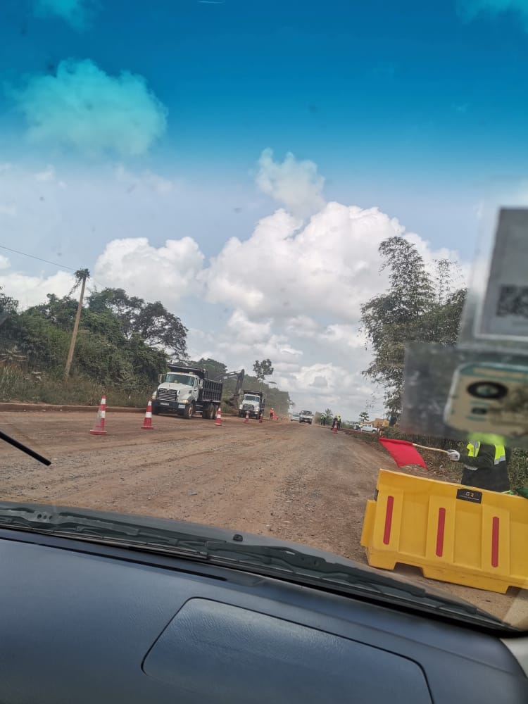 KOFYEB's tweet photo. Gabriel Cuoto Rango Consortium has started full construction work at Wassa Agona section on the Tarkwa to Agona Nkwanta Highway as Mr Jose Carlos assured on Saturday.
#YearOfRoads 
#GoodNewsForTarkwaNsuaem
#ThankYouMrPresident
#ThankYouHonDuker
#AdeakyeWassa
#MiningCityRadio89.5 https://t.co/n6dib9czb9
