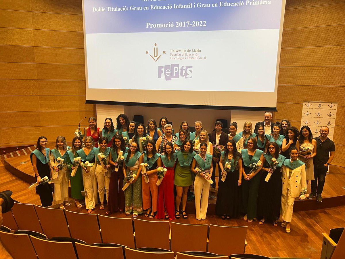 FEPTS_UdL's tweet photo. #Orles #dobleGrau #EducacióInfantil #EducacióPrimària celebrades el passat 10 de juny i apadrinades per Sílvia Cavalcante (professora de @UdL_info) @FEPTS_UdL https://t.co/UFKh8oz6py