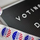 LeftHandedLab's tweet image. La comunicazione politica è sempre stata legata alle piazze. La piazza, infatti, costituisce da sempre l’immagine della socialità. Tuttavia, con la diffusione delle nuove tecnologie e i mezzi di comunicazione di massa, politici ed elettori si sono fisicamente allontanati. Di... #