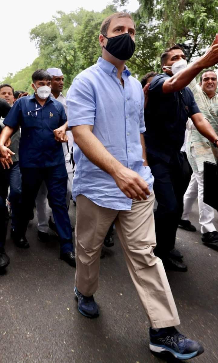 SayanAug15's tweet photo. I am with Rahul Gandhi #IndiaWith @RahulGandhi https://t.co/qGlBYXF3HA