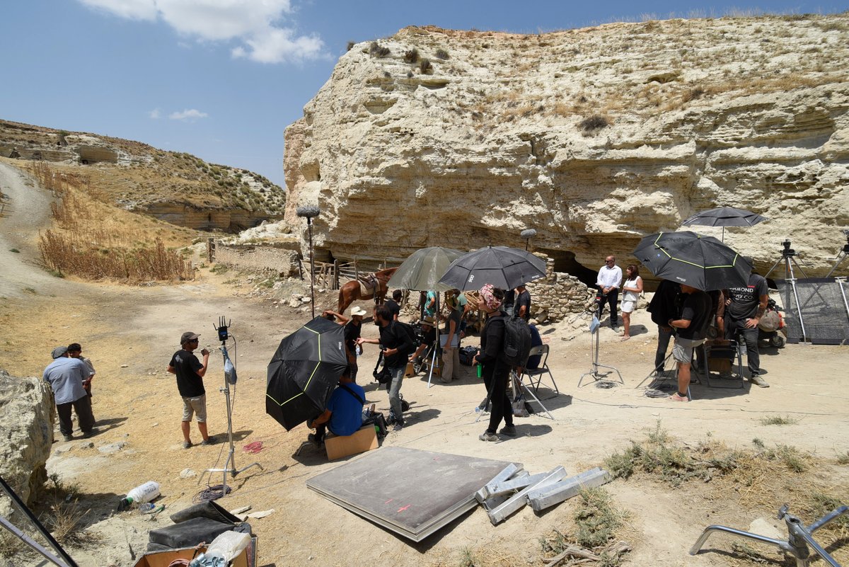 🎬 Si te perdiste anoche la gran #Intemperie de 
@benitozambrano en <a href="/Version_TVE/">Versión Española</a>, puedes verla ahora en <a href="/rtveplay/">RTVE Play</a>. Es la última película rodada integramente en la provincia de #Granada (agosto de 2018).📸J.Grosso/FIG #Granadaescenariodecine

👉rtve.es/play/videos/so…