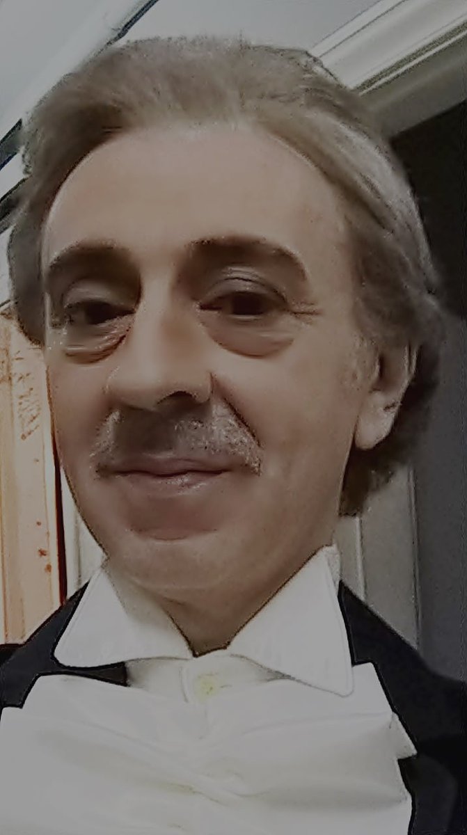 Produccion, peinado, makeup, personaje “El Director de orquesta” obra de teatro "El fantasma de la opera" Bs As Producción para video clips publicitario🎼😃

#phantom #phantomoftheopera #fantasmadelaopera #terror #gore #theatre
#director #conductor #arte #teatroindependiente