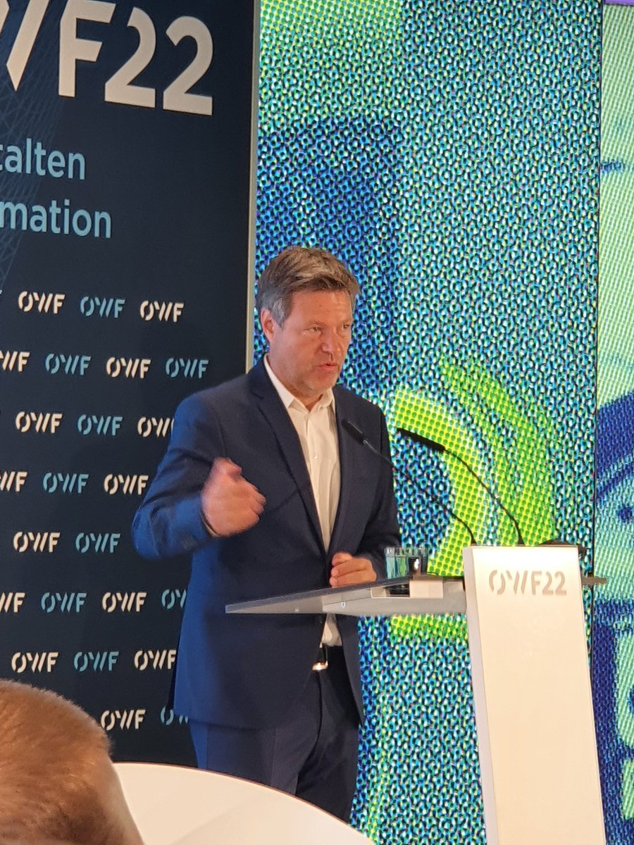 #OWF22 startet stark und mit einer sehr beeindruckenden Rede von Vizekanzler und Bundesminister Dr. Robert Habeck in den zweiten Tag. Er ist "geflasht" von der positiven Entwicklungen in der Wirtschaft in den ostdeutschen Bundesländern...

#BeEast