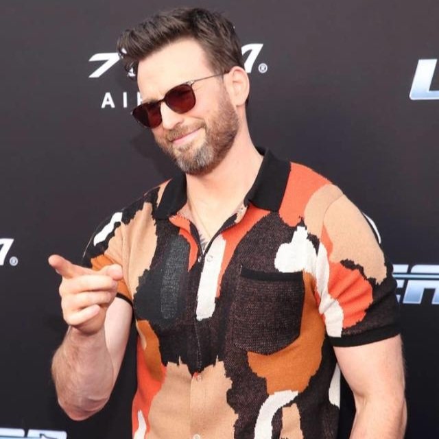lostinwonderld's tweet photo. 41 years ago perfection was invented #HappyBirthdayChrisEvans 💙 https://t.co/XOlGeDXqR8