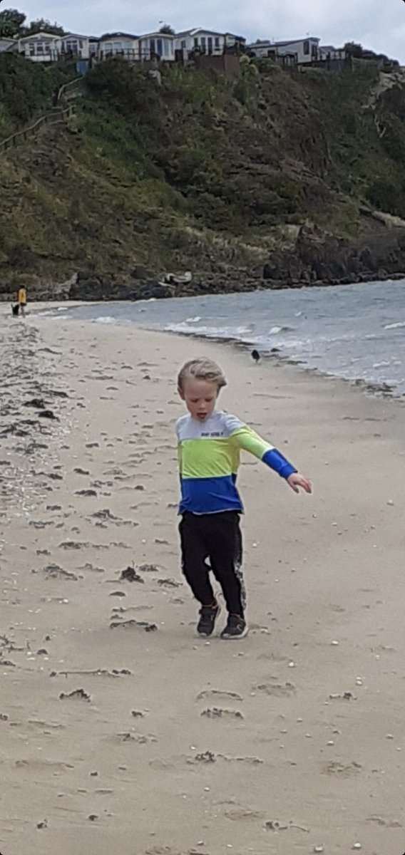 munro_nadia's tweet photo. Andrew wanted to go to a 'sandy beach' yesterday. So we had a very blustery trip to Pettycur Bay. It was fun 😊 https://t.co/pW6VG1pyVR