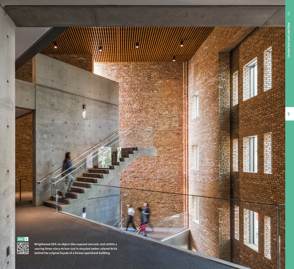 dompublishers's tweet photo. #OUTNOW: For architects, a visit to the Lake Michigan Metropolis has the same importance as a pilgrimage in Rome or Athens: under the lens of Post-Modernism industrialisation, #ArchitecturalGuide #Chicago studies first-rate buildings from different styles: https://t.co/sRgPGlzaGL https://t.co/U6OQlIcXxZ