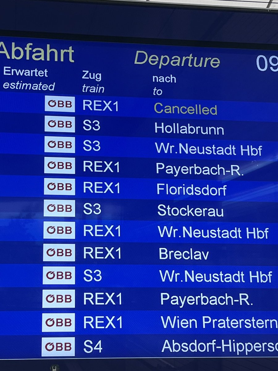 Das ist die neue Realität für Bahnfahrer: Zugausfälle sind normal geworden. Interessant, dass immer zur gleichen Zeit auf dieser Strecke - scheint also Methode zu haben. #ÖBB