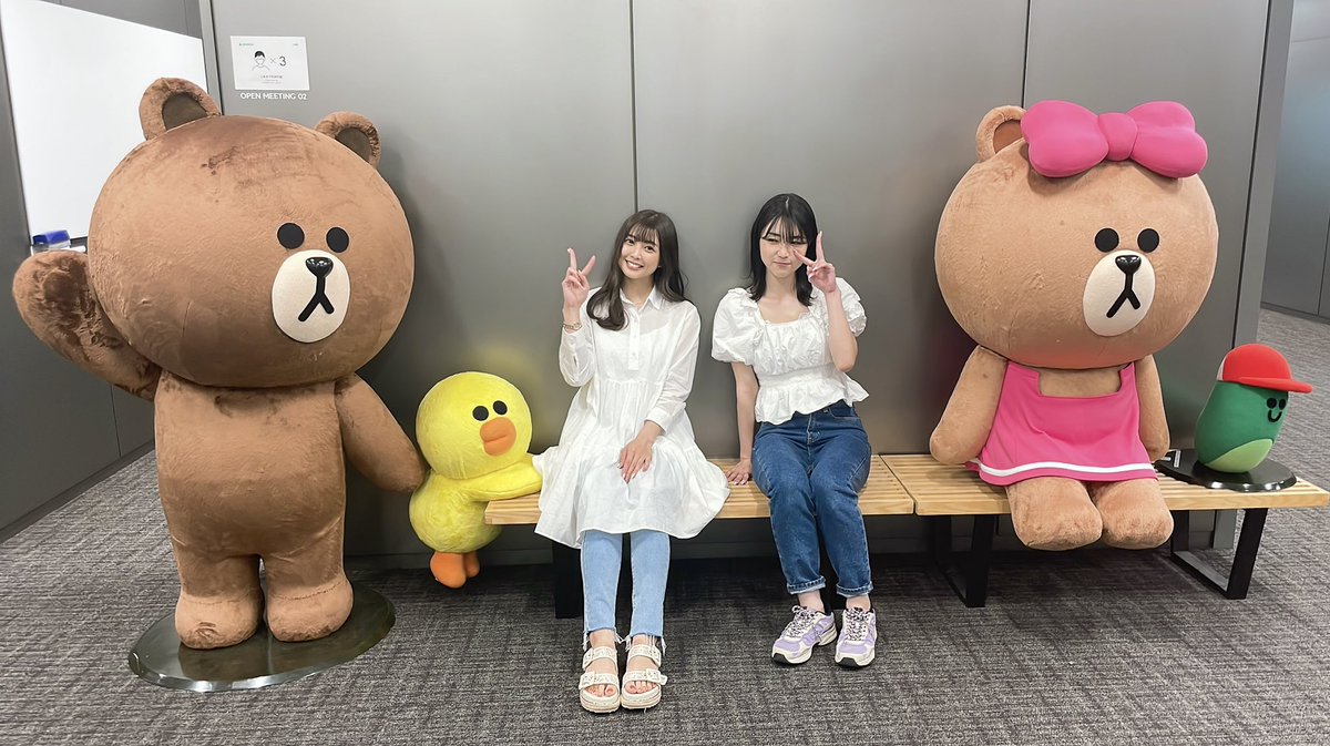 【お知らせ】
7月9日からLINE FRIENDSショップと全国のムラサキスポーツに #LINELIVEMAGAZINE  3号の冊子が置かれます💖
 #AUEID  のモデルとして私も載ってますのでみなさん是非手に入れてください❣️
free paperです🙊✨

初めてのLINEの本社行ったよ😍
TikTokも投稿したので見てね🌷