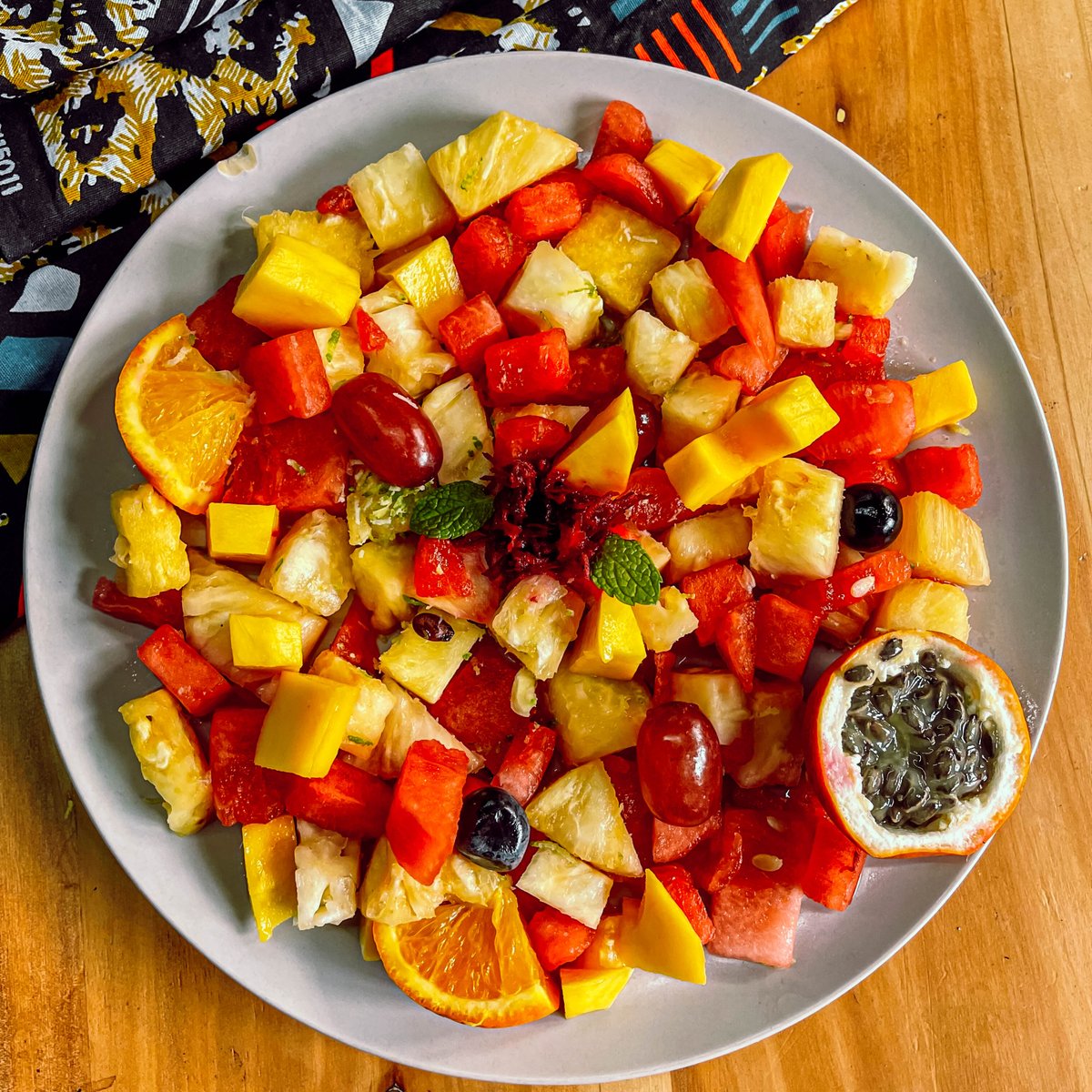 KuneFood's tweet photo. how about a giga fruit salad, size yake, for lunch today? 😃

usiione hivi hivi, you can order this today...kwanza Jumia Food kuna BOGOF!😋😍 >>> https://t.co/TYiaUjNBA0

#IntroducingTheGigaFruitSalad
#BOGOFOnJumiaFood
#AlwaysFresh https://t.co/WbFHs65WZS