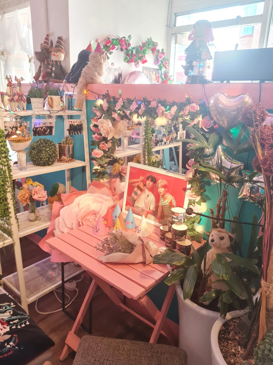 PriyaGautami1's tweet photo. Happy BTS 9th Anniversary.... must visit this place @tone_manner077 
#BTS9thAnniversary #BTS_Proof #BTS_YetToCome #BTSCOMEBACK2022 https://t.co/Ee4sC9QG7Z