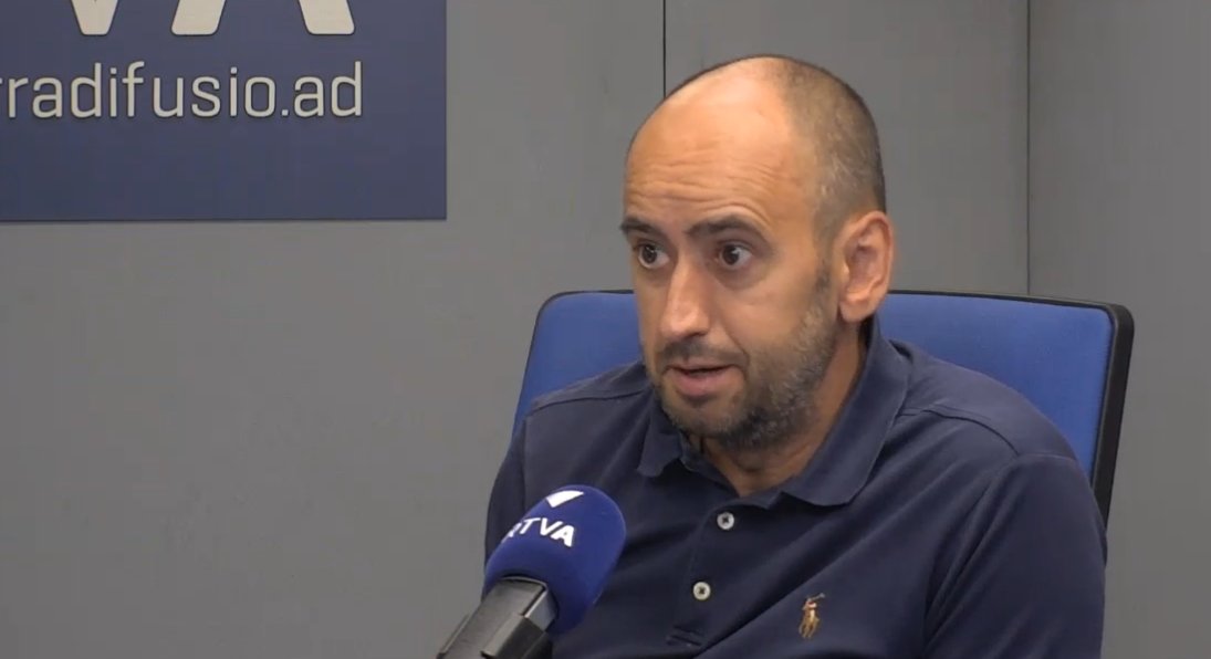 ▶️#ElsmatinsRTVA #habitatge <a href="/APBI_AD/">APBI</a>
🗣️Espera que Andorra no es converteixi en Mònaco en aquest sentit, tot i reconèixer que "el país està sent víctima del seu èxit".
🗣️Reclama mesures per als propietaris quan un llogater no paga i ajuts àgils a les persones que ho necessiten.