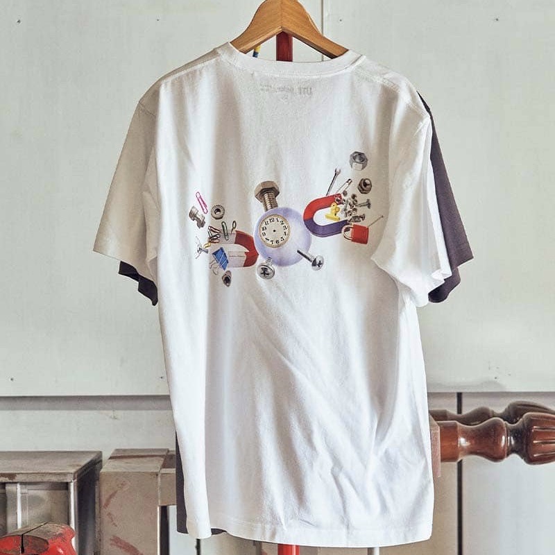 UNIQLOPH's tweet photo. Gotta catch these Pokémon-inspired UT Shirt designs in this issue of UT Magazine! Learn how the creative Japanese duo magma turn scrap items into art pieces of the iconic Pokémons that we love.
See more: https://t.co/OlYB4S29iy
#UniqloPH #UTCollection #WearYourWorld #UTMagazine https://t.co/OxYqtiFenH