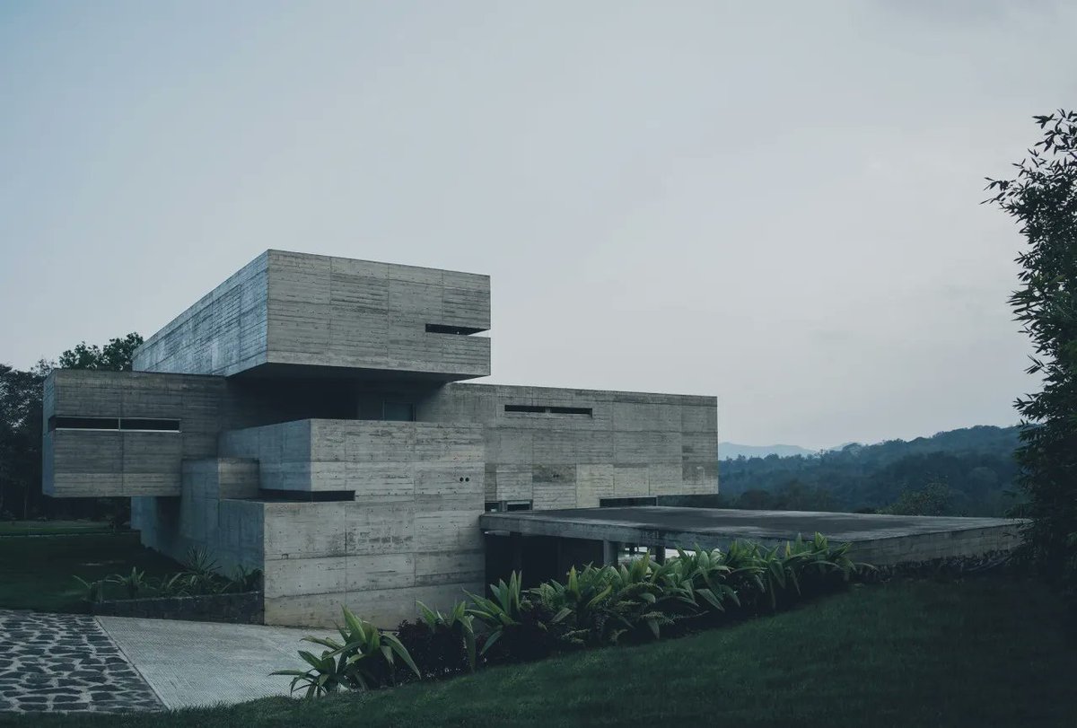 retokommerling's tweet image. #BrutalMonday _
Casa Oyamel diseñada por RP Arquitectos.
#Arquitectura #Architecture
